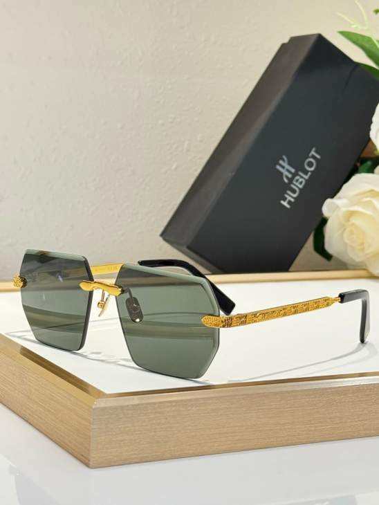 Picture of Hublot Sunglasses _SKUfw69698971fw